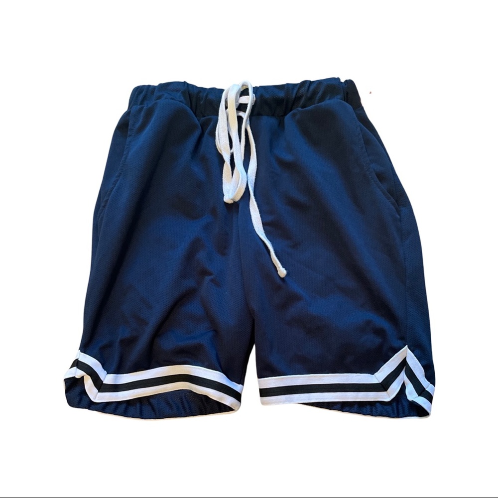 Boohoo man navy shorts